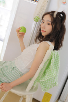 泳池里强摁做开腿呻吟